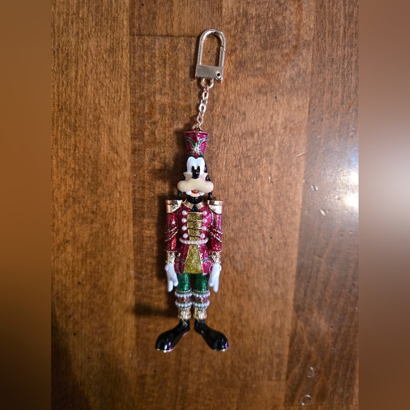 BaubleBar Goofy Keychain - Picture 2 of 5